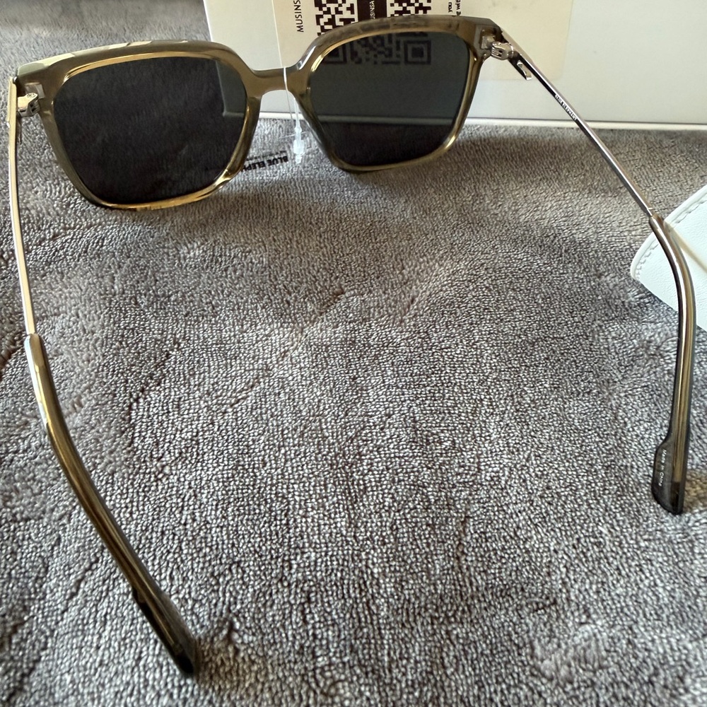 Blue Elephant Khaki Becky Sunglasses - Picture 4 of 6